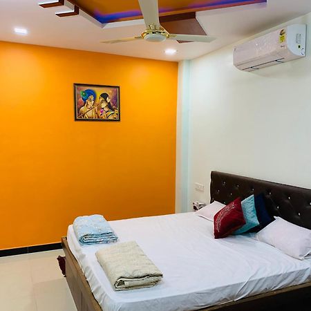 Manjushree Guest House Ujjain Extérieur photo