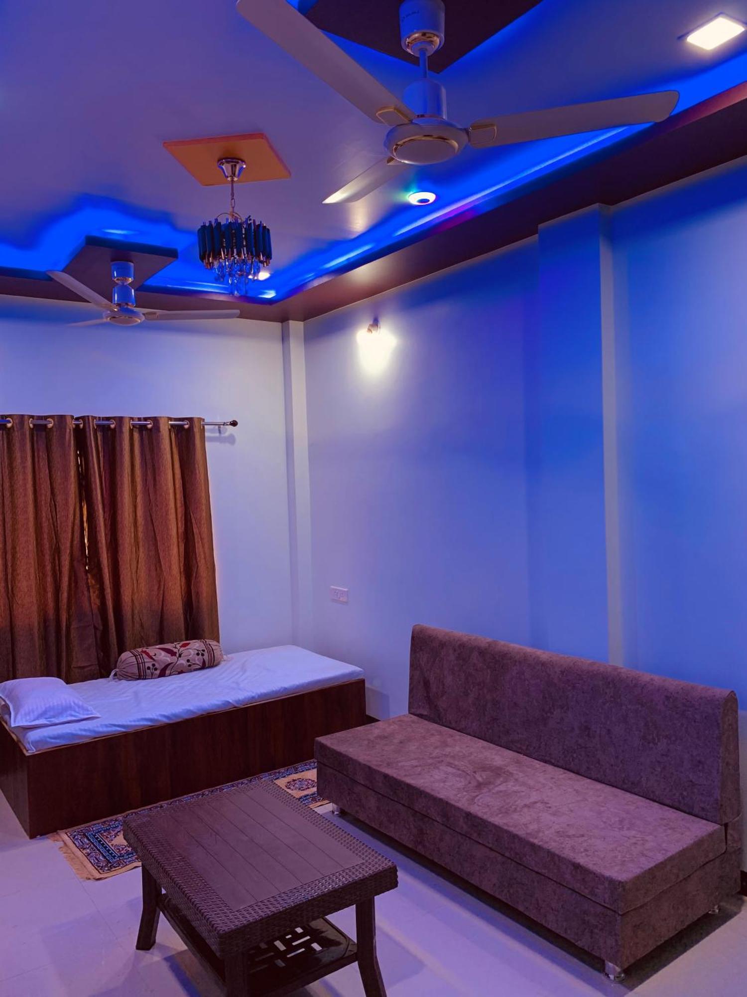 Manjushree Guest House Ujjain Extérieur photo